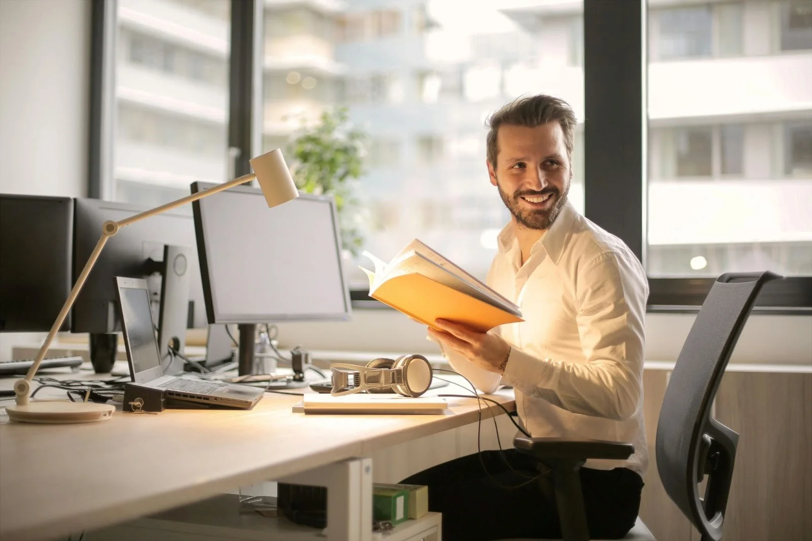 Office hoteling softwares